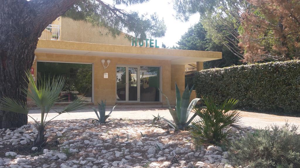 Hotel Restaurant Le Mas De L'Olivier Pont-Saint-Esprit Εξωτερικό φωτογραφία