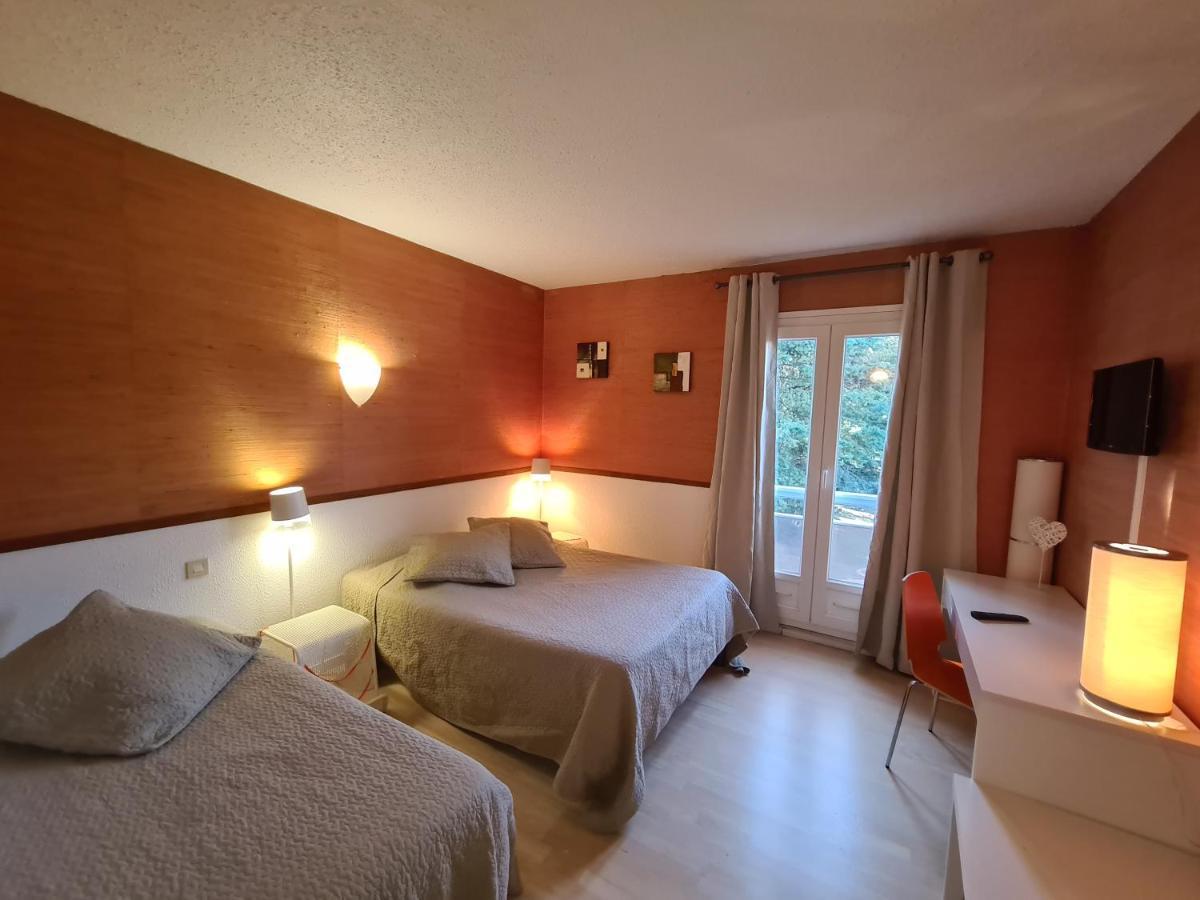 Hotel Restaurant Le Mas De L'Olivier Pont-Saint-Esprit Εξωτερικό φωτογραφία