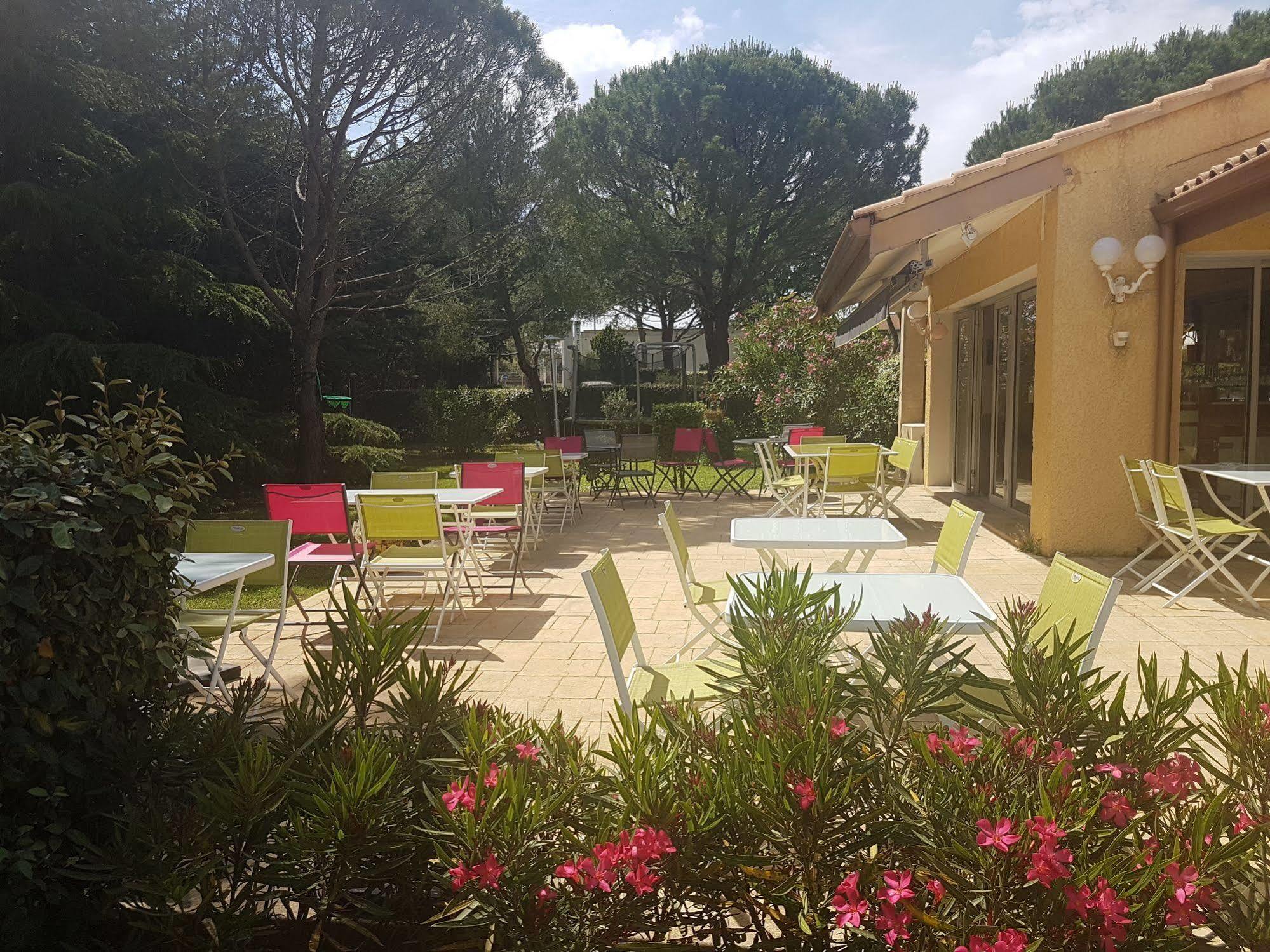 Hotel Restaurant Le Mas De L'Olivier Pont-Saint-Esprit Εξωτερικό φωτογραφία