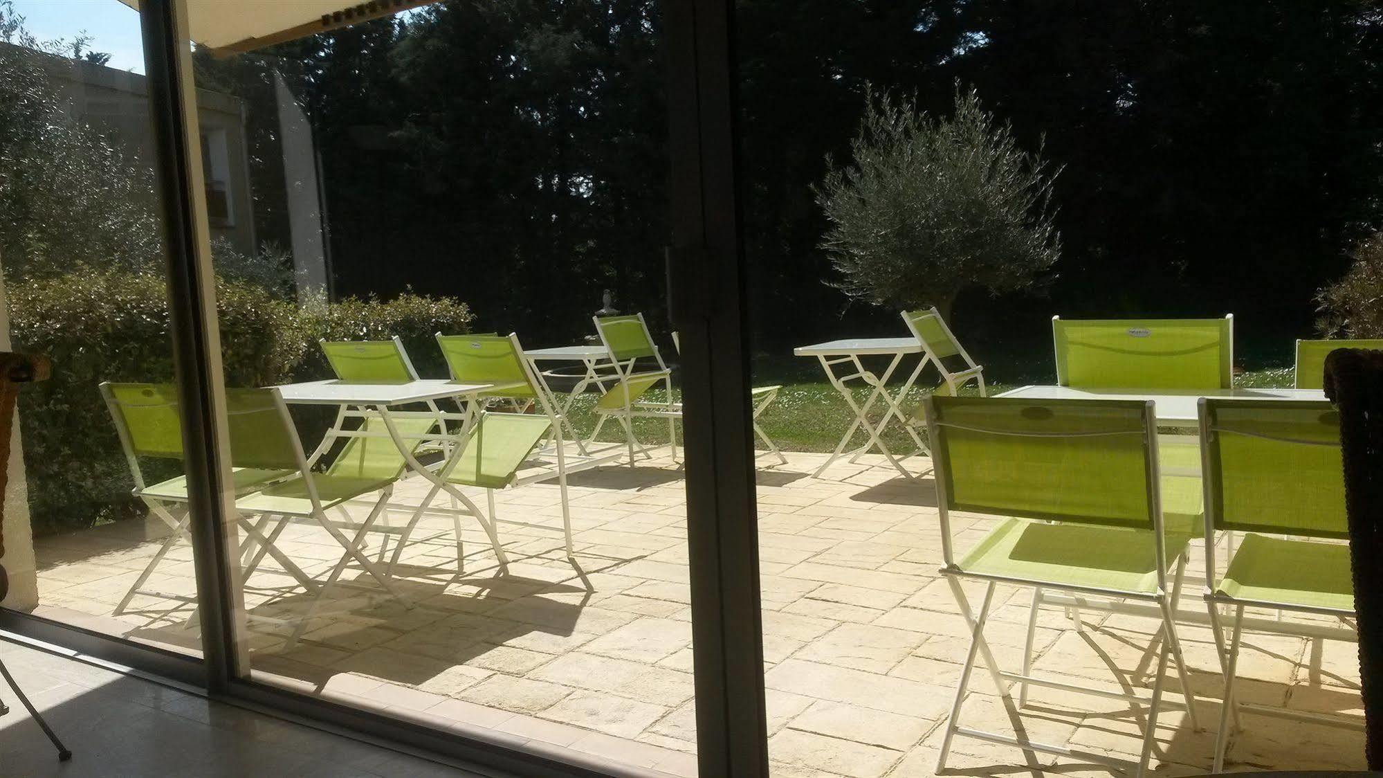 Hotel Restaurant Le Mas De L'Olivier Pont-Saint-Esprit Εξωτερικό φωτογραφία